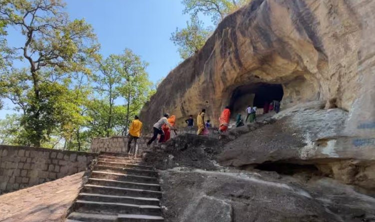 Surguja State, India